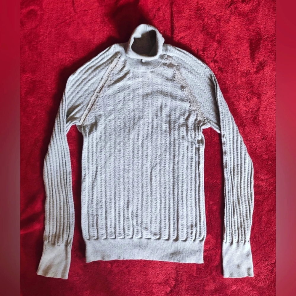 Victoria's Secret Women's Gray Lightweight Turtleneck Sweater Sz Medium